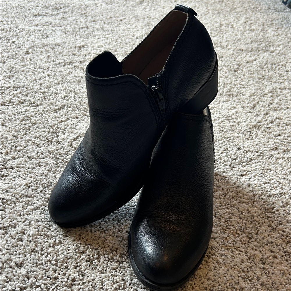 Naturalizer Black Ankle Booties